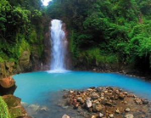 rio-celeste-waterfall